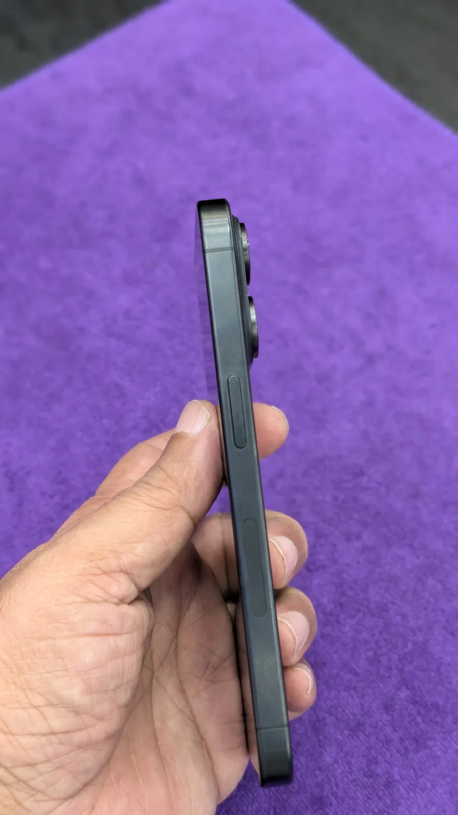IPHONE 15 PRO — photo 2